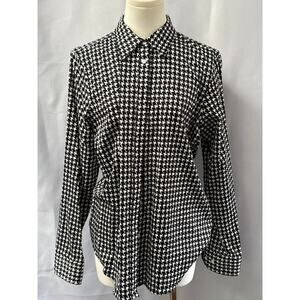 Women’s CHAPS Black & White Patterned Button up Sz L